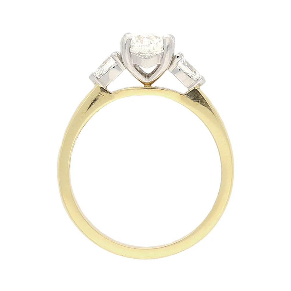 18ct Yellow Gold Oval and Pear 3 Stone Diamond Engagement Ring - Image 3