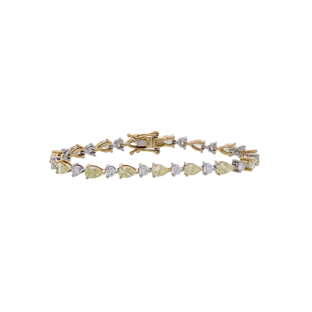 18ct Yellow Gold Pear-cut and Brilliant-cut Diamond Bracelet