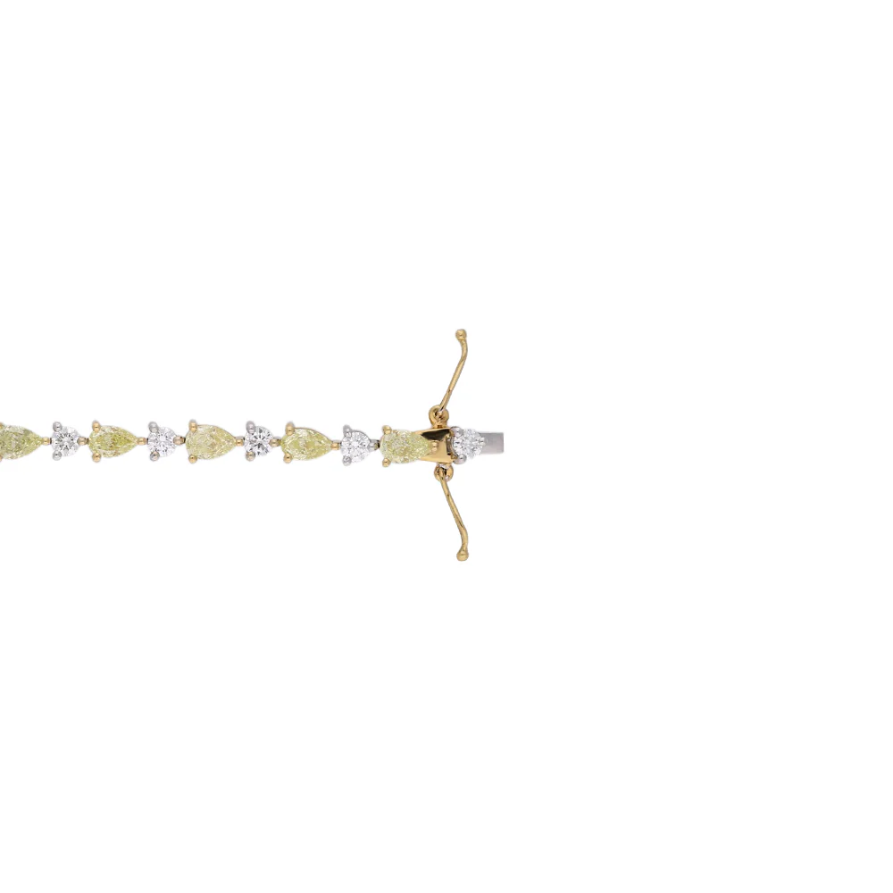 18ct Yellow Gold Pear-cut and Brilliant-cut Diamond Bracelet - Image 2