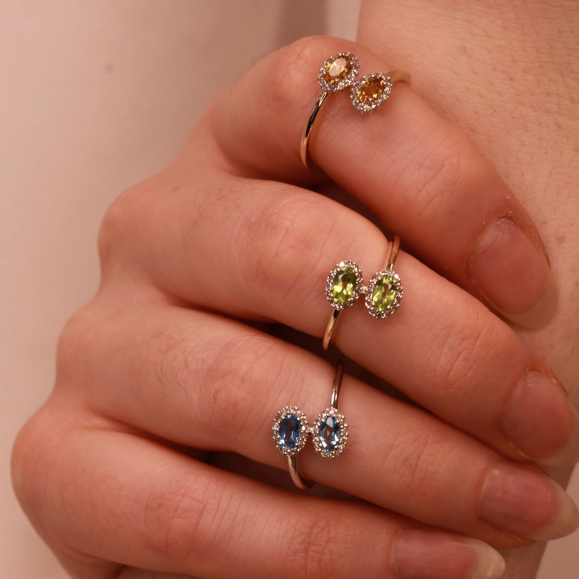 9ct White Gold Diamond and Double Blue Topaz Ring - Image 2