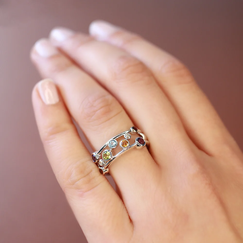 9ct White Gold Multi Stone Bubble Ring - Image 2