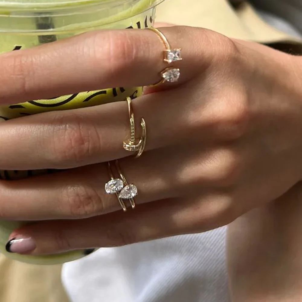 9ct Yellow Gold CZ Oval Ring - Image 2