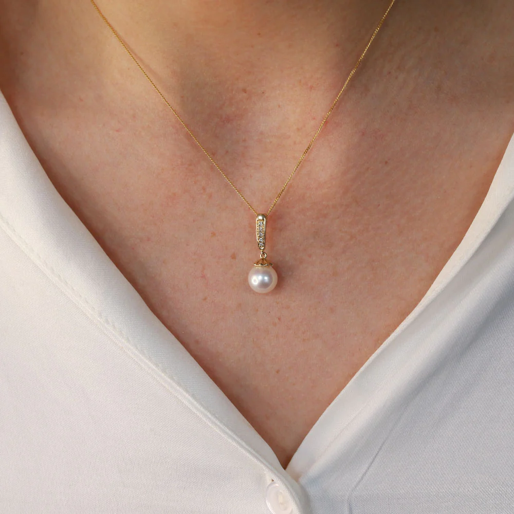 9ct Yellow Gold Pearl and Diamond Bar Pendant - Image 2