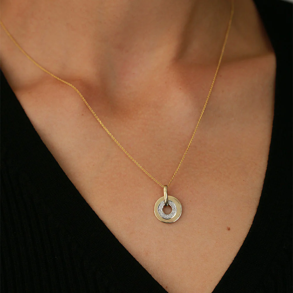 9ct Yellow Gold Polished and Diamond Circular Pendant - Image 2