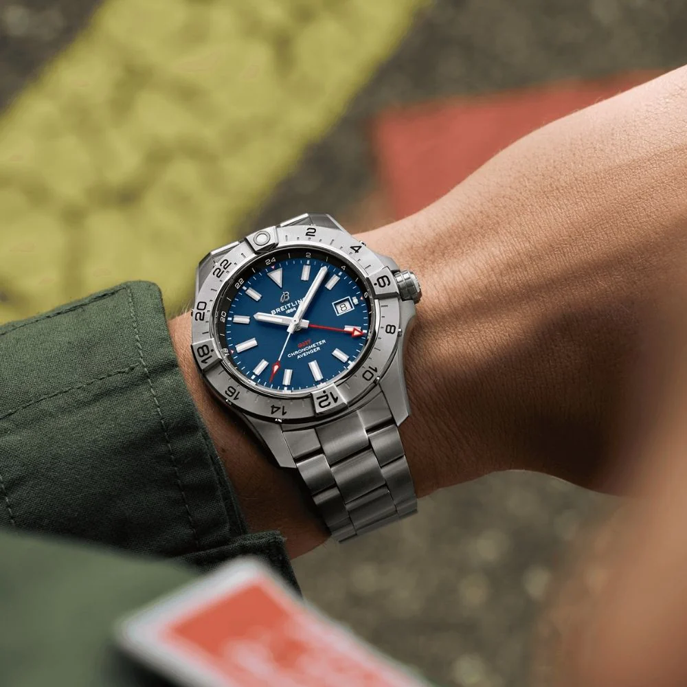 Breitling Avenger Automatic GMT Blue Dial 44mm Watch - Image 3