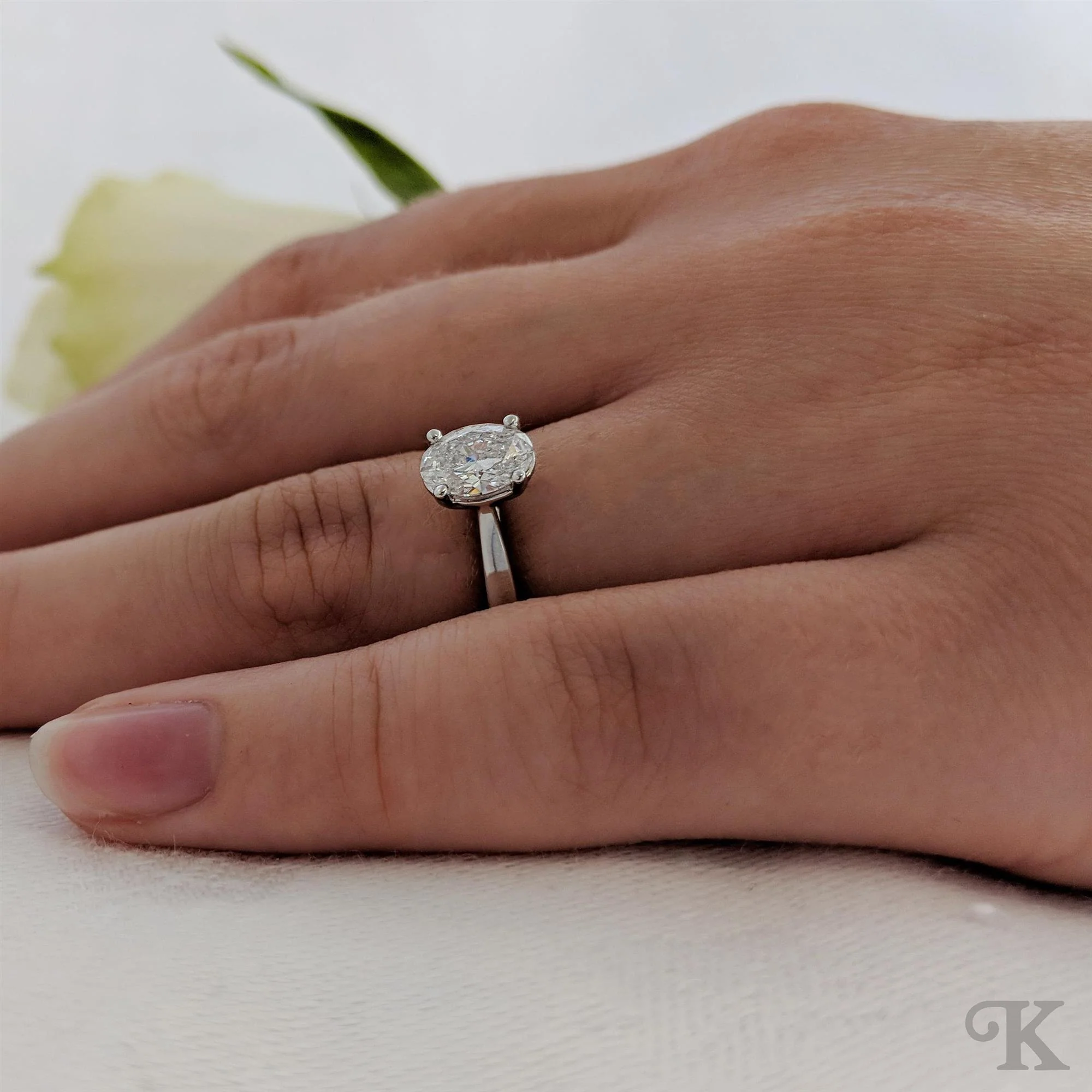 Classic Oval Solitaire - Image 2