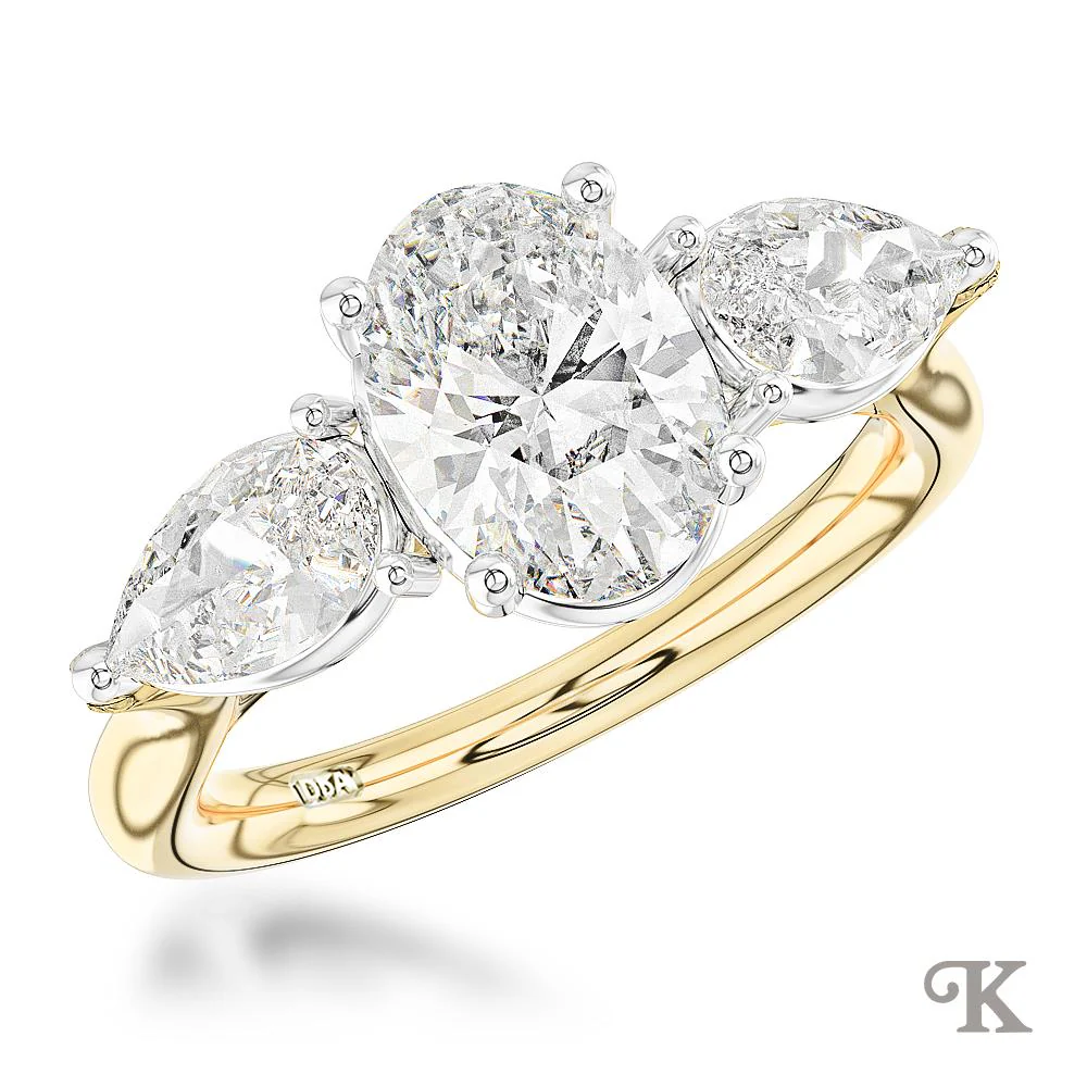 Florentine Oval Three Stone