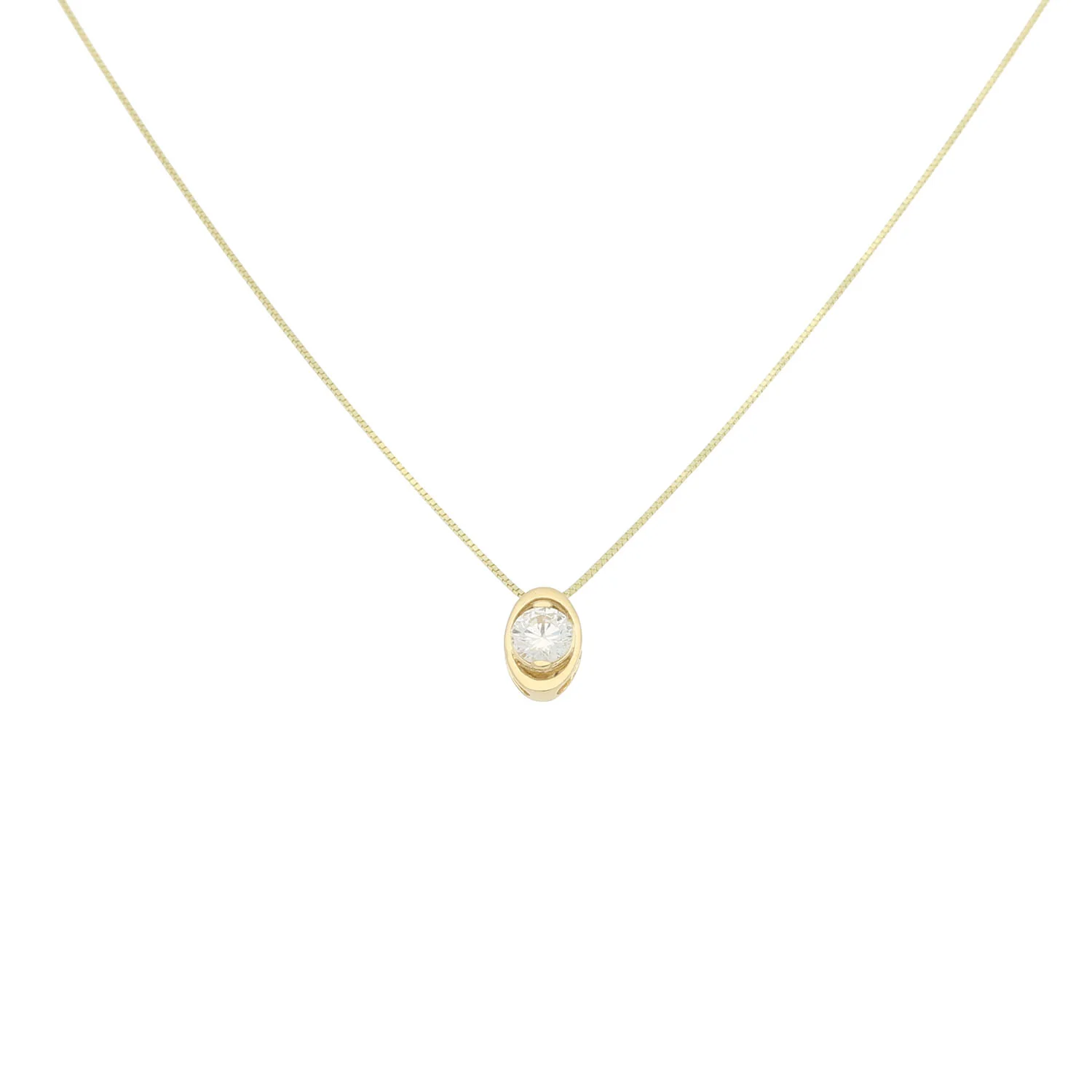 Keanes 18ct Yellow Gold Diamond Solitaire Oval Pendant