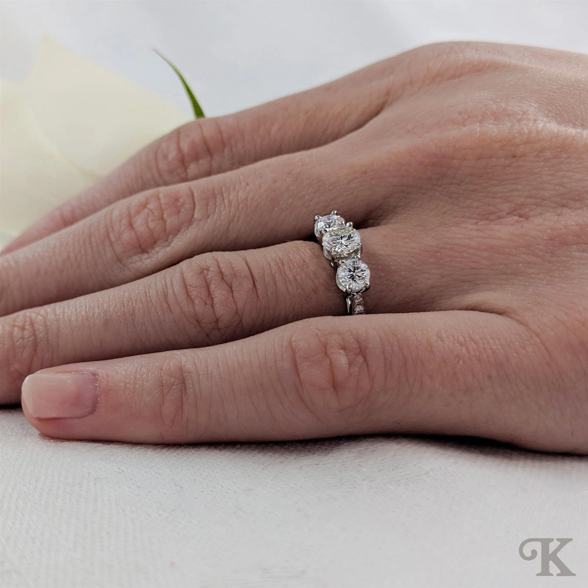 Memoire Three Stone - Image 2