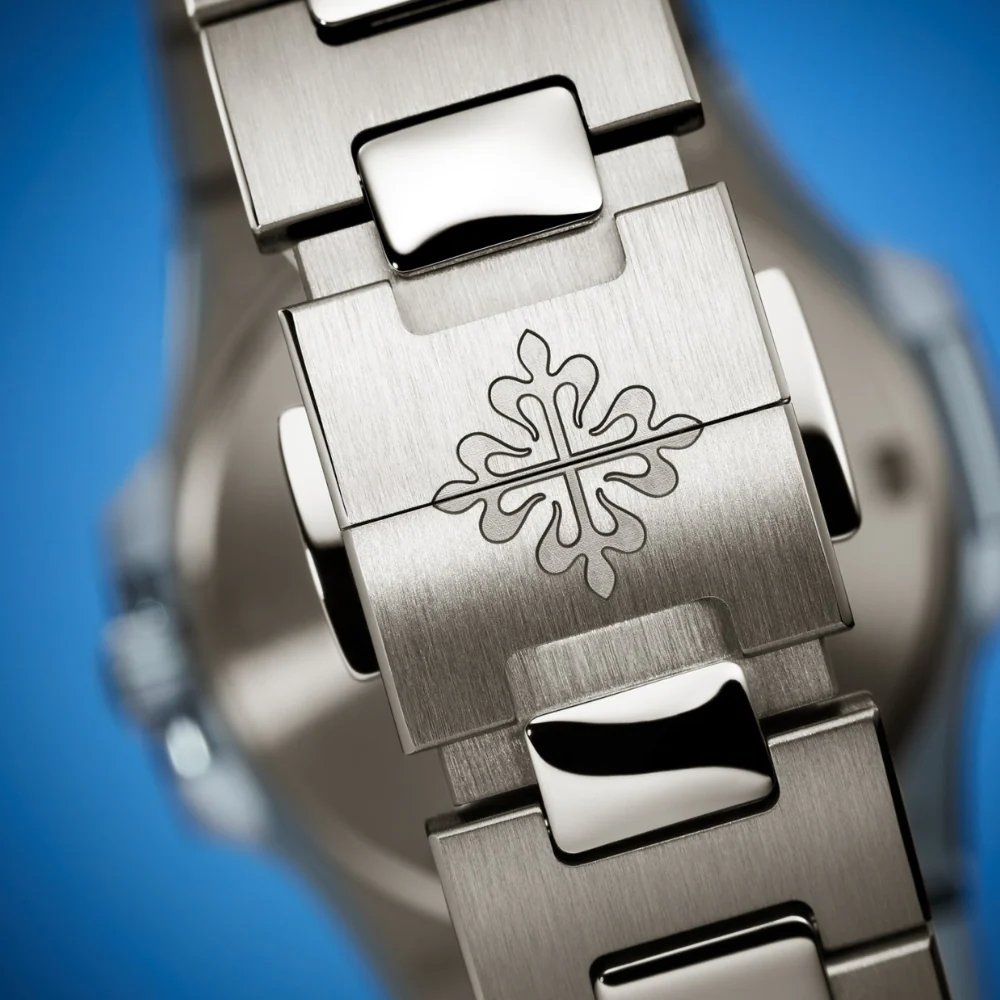 Patek Philippe Nautilus Ref. 7010/1G-013 - Image 9