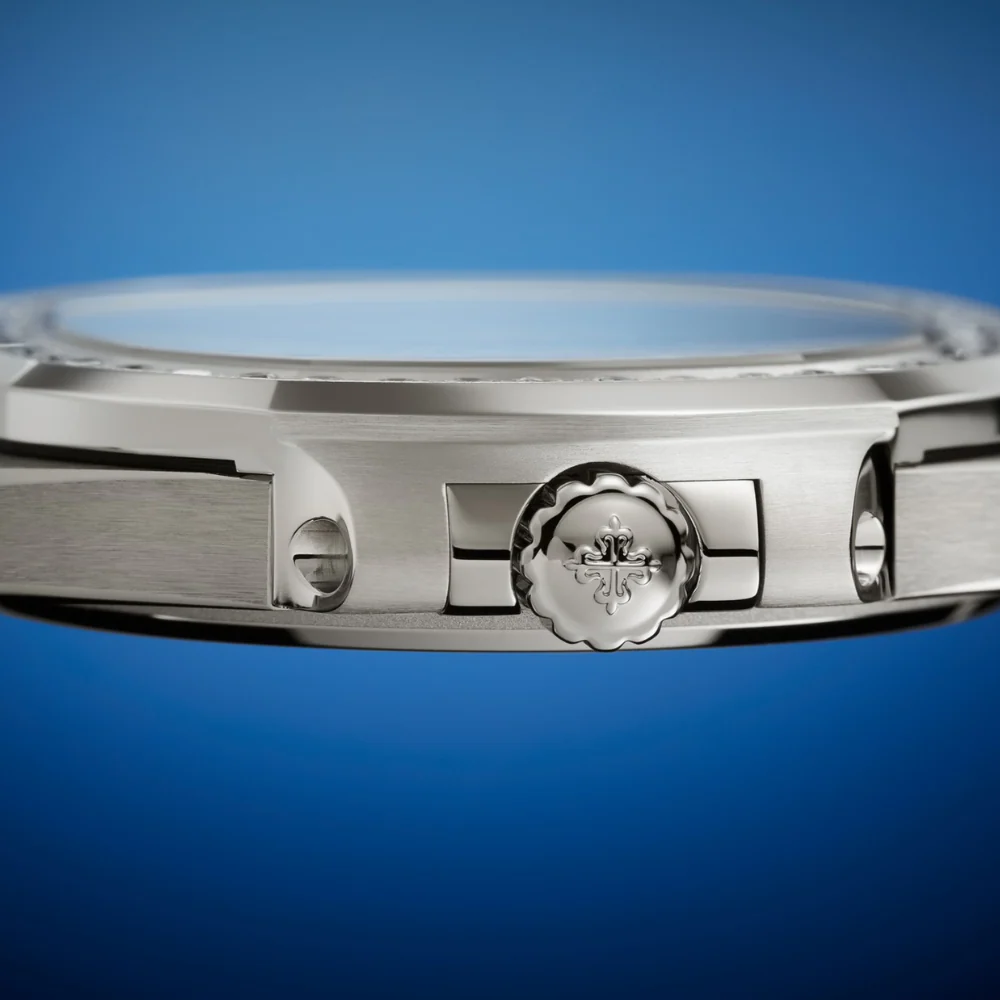 Patek Philippe Nautilus Ref. 7010G-013 - Image 7