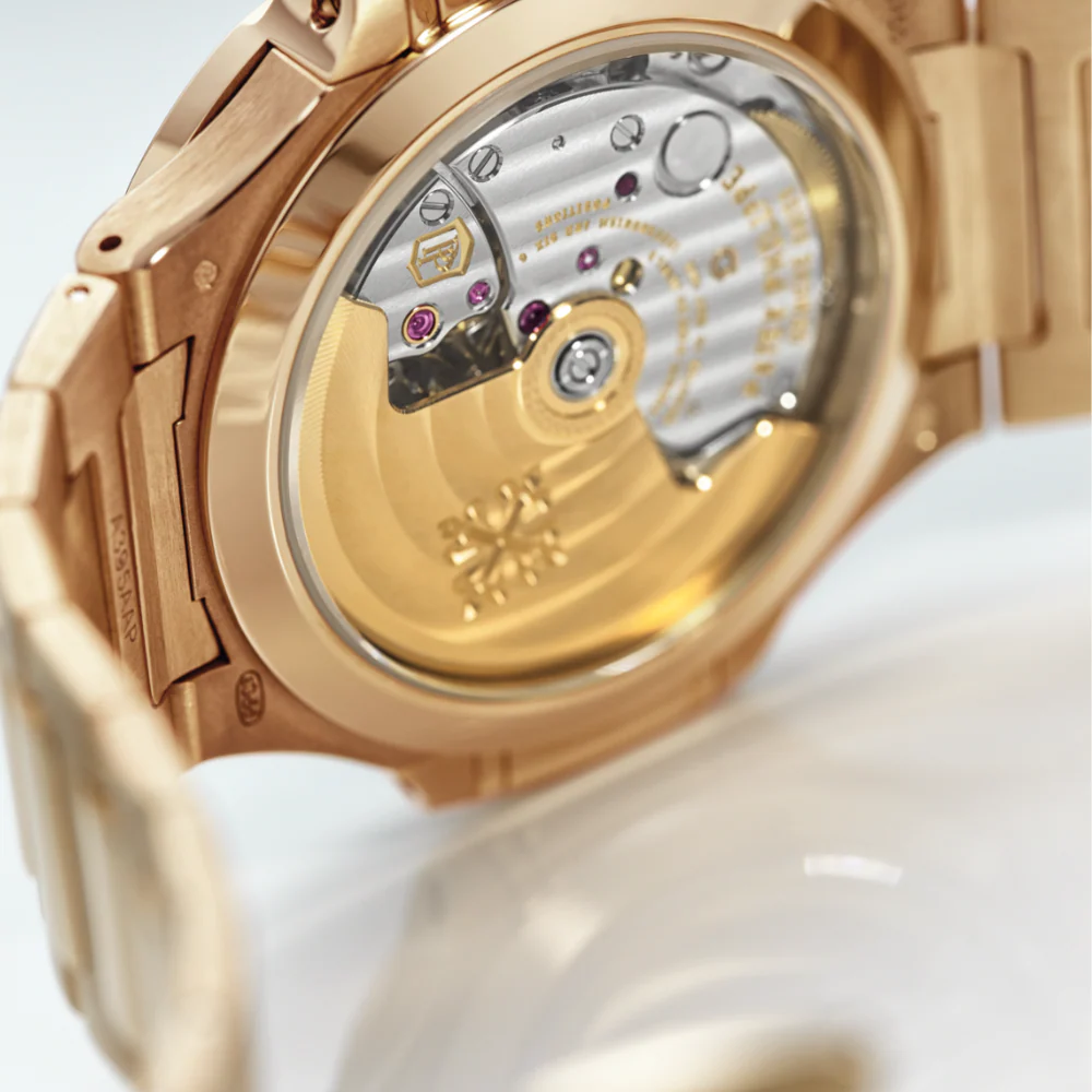 Patek Philippe Nautilus Ref. 7118/1200R-001 - Image 4