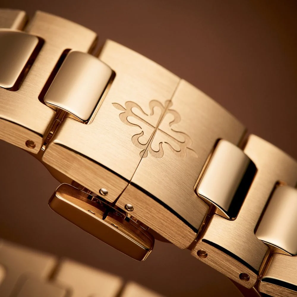 Patek Philippe Nautilus Ref. 7118/1R-010 - Image 4